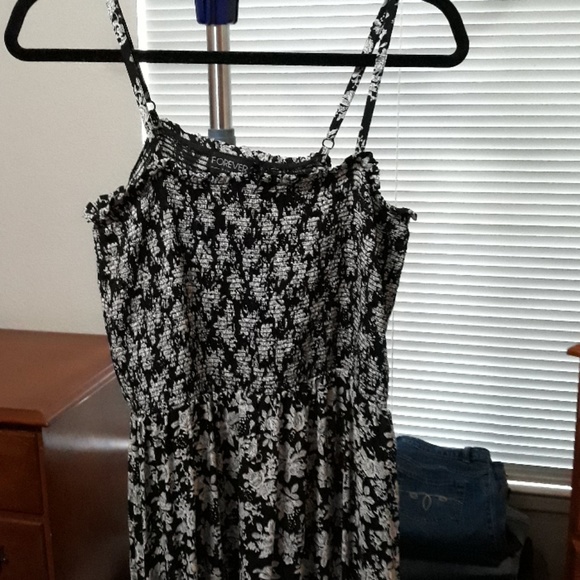 Forever 21 spaghetti strap dress - Picture 3 of 3